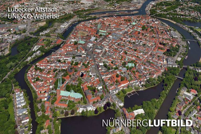 Blick auf die Lübecker Altstadt aus Südosten, Luftbild