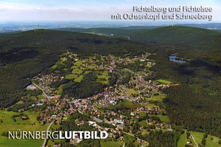 Fichtelberg und Fichtelsee mit Ochsenkopf und Schneeberg, Luftbild