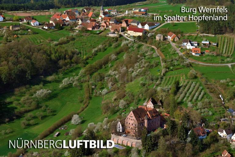Burg Wernfels im Spalter Hopfenland, Luftaufnahme