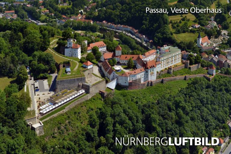 Passau, Veste Oberhaus von Südwesten, Luftbild