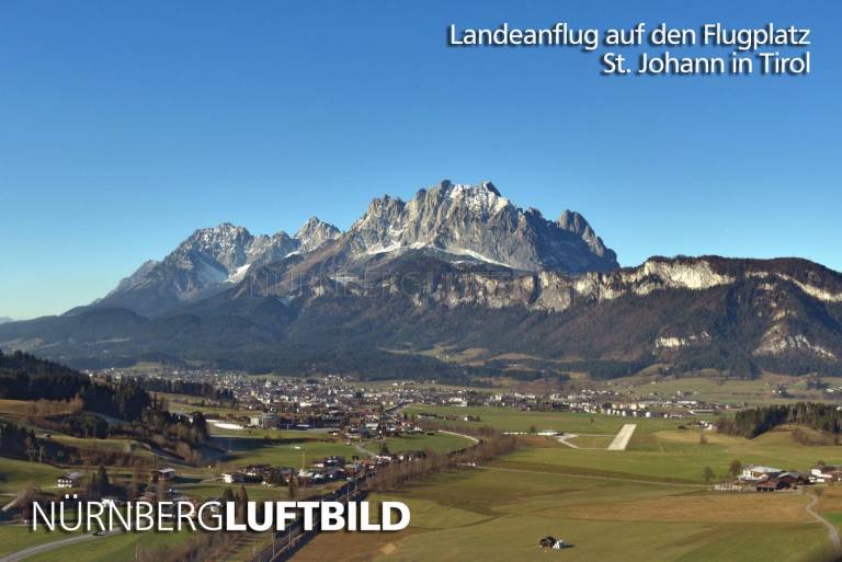 Landeanflug auf den Flugplatz St. Johann in Tirol, Luftbild