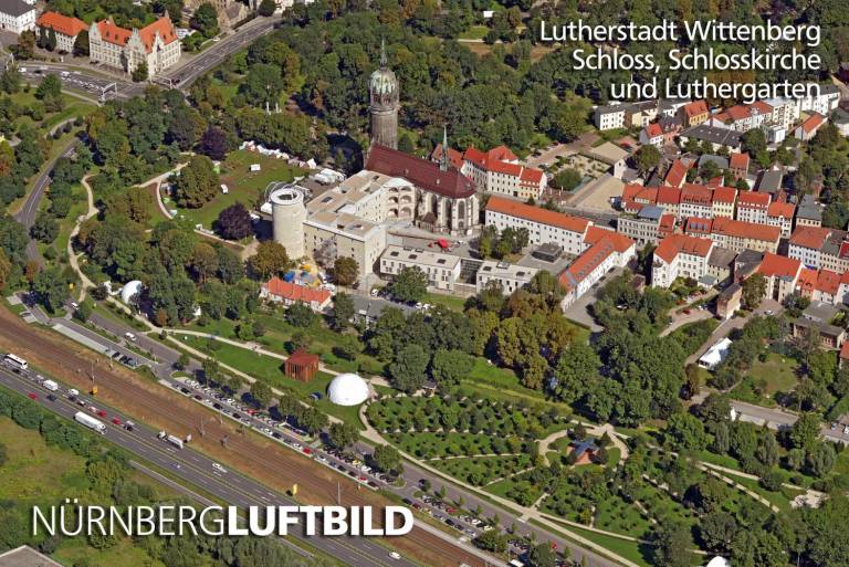 Lutherstadt Wittenberg, Schloss, Schlosskirche und Luthergarten, Luftbild