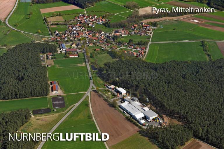 Pyras, Mittelfranken, Luftaufnahme