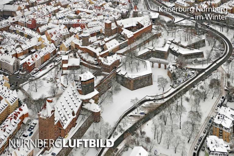 Kaiserburg in Nürnberg im Winter, Luftbild