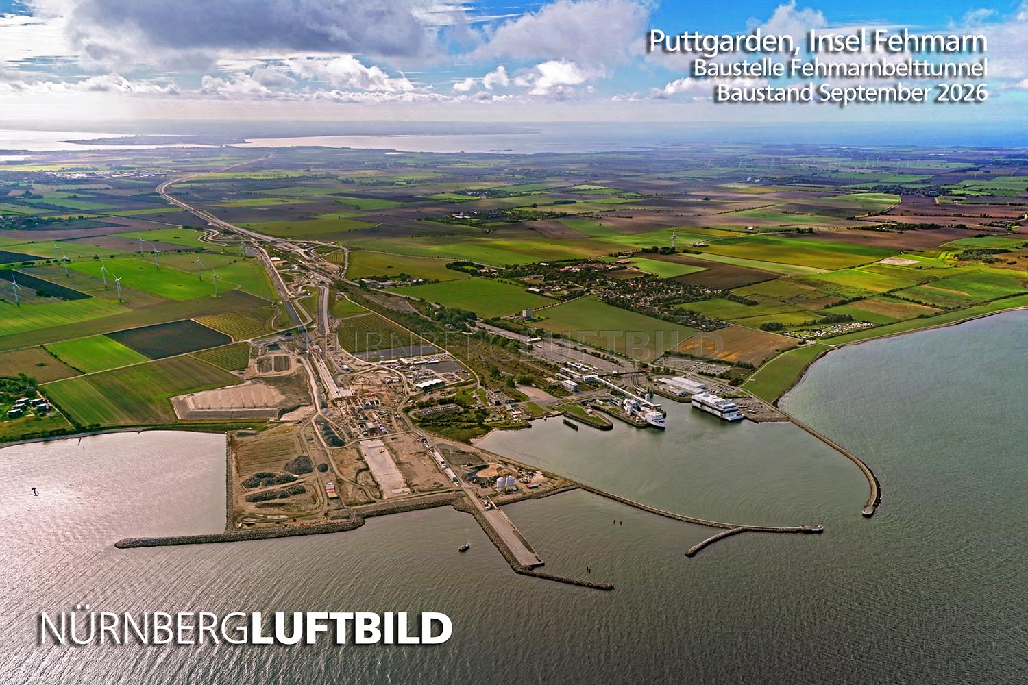 Luftbild der Tunnelbaustelle Puttgarden mit fast fertigem Tunnelportal des Fehmarnbelttunnels