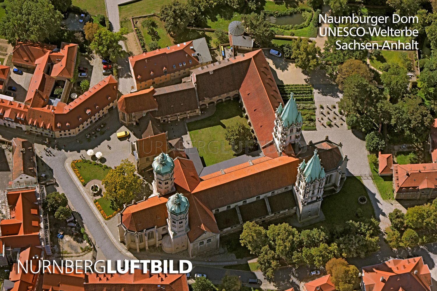 Luftbild des Naumburger Doms mit Westchor und berühmten Stifterfiguren, UNESCO-Welterbe