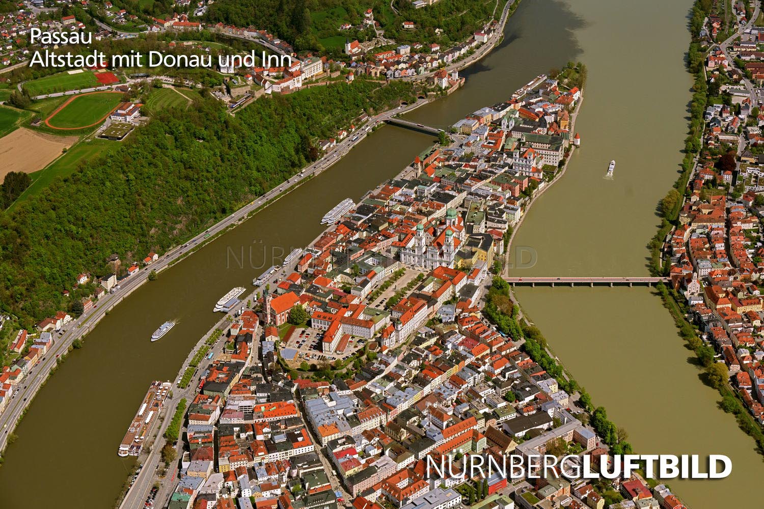 Luftbild von Passau, Niederbayern, Mai 2023