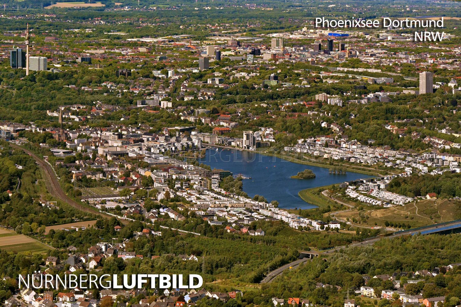 Luftbild des Phoenix Sees in Dortmund-Hörde, künstlicher See auf dem Gelände eines ehemaligen Stahlwerks