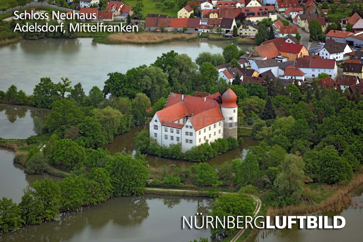 Schloss Neuhaus, Adelsdorf, Luftaufnahme