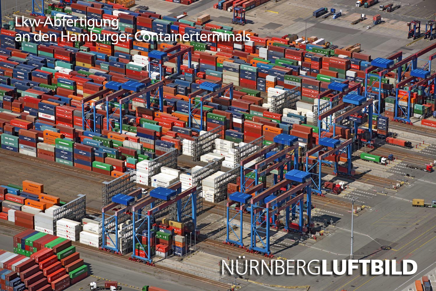 Lkw-Abfertigung an den Hamburger Containerterminals, Luftaufnahme