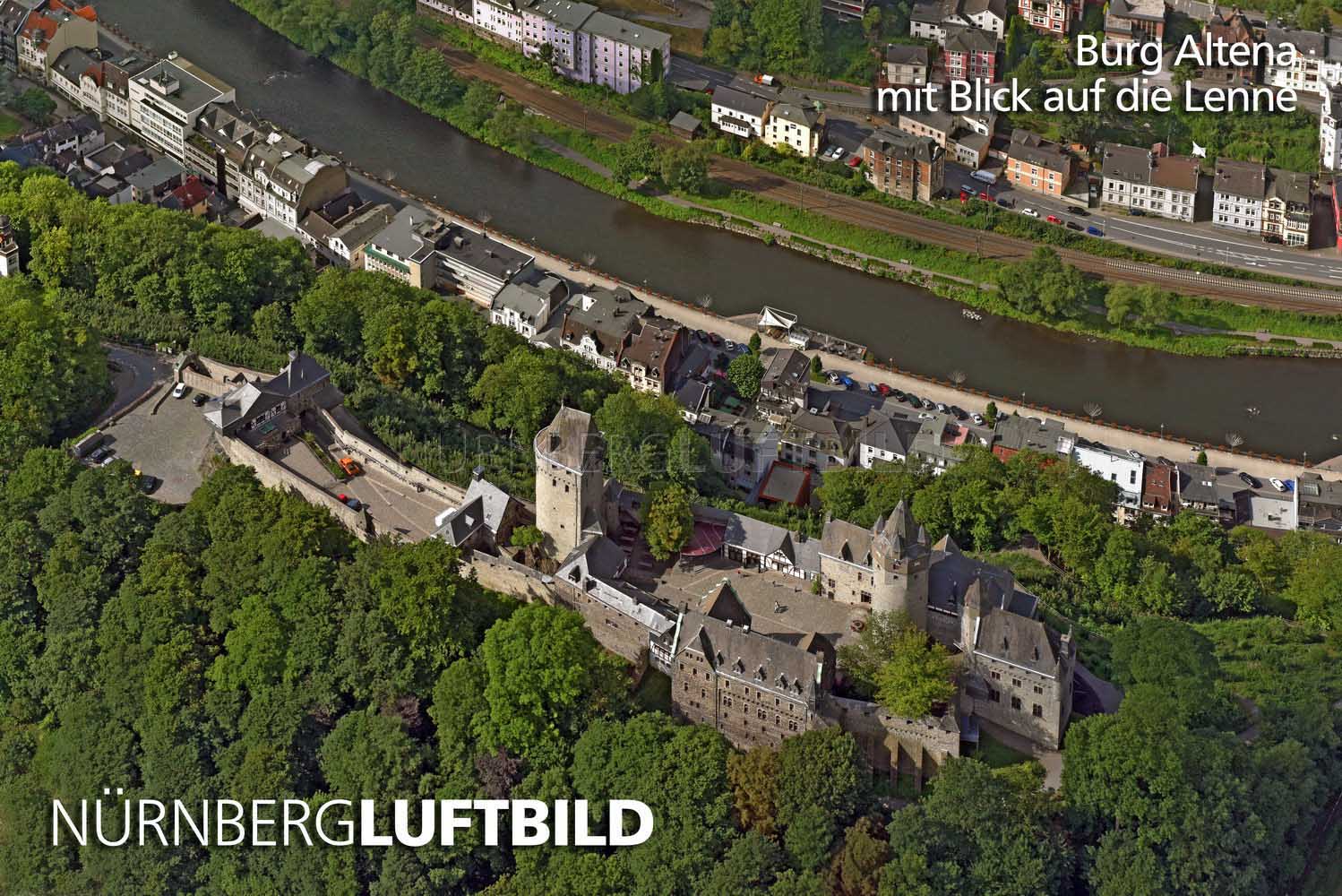 Burg Altena mit Blick auf die Lenne, Luftbild