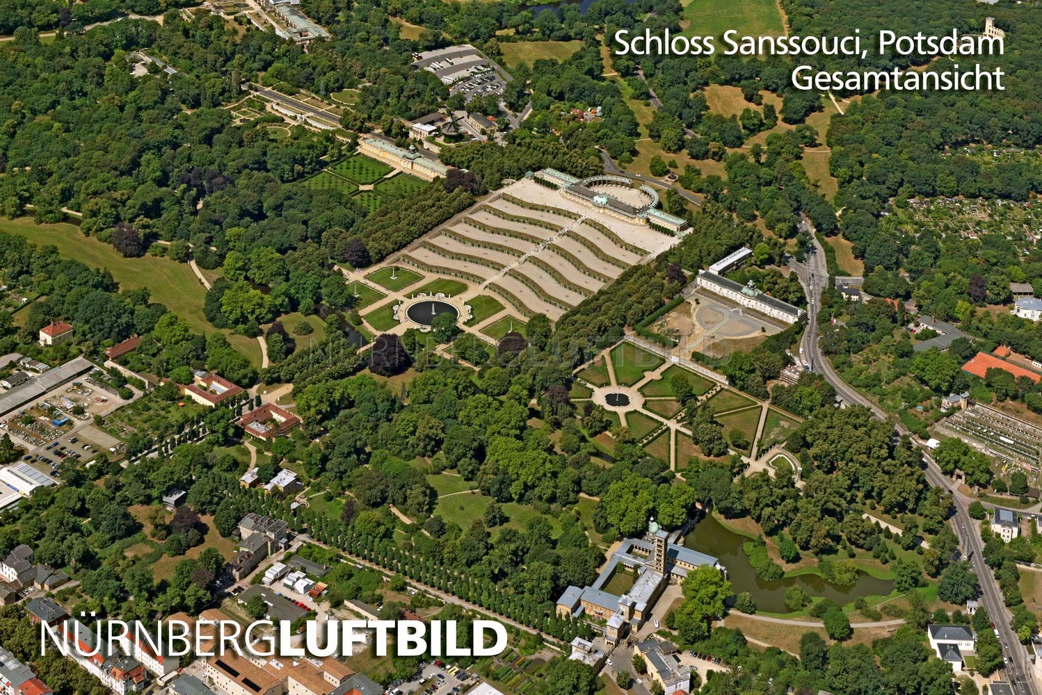 Schloss Sanssouci, Potsdam, Gesamtansicht, Luftaufnahme