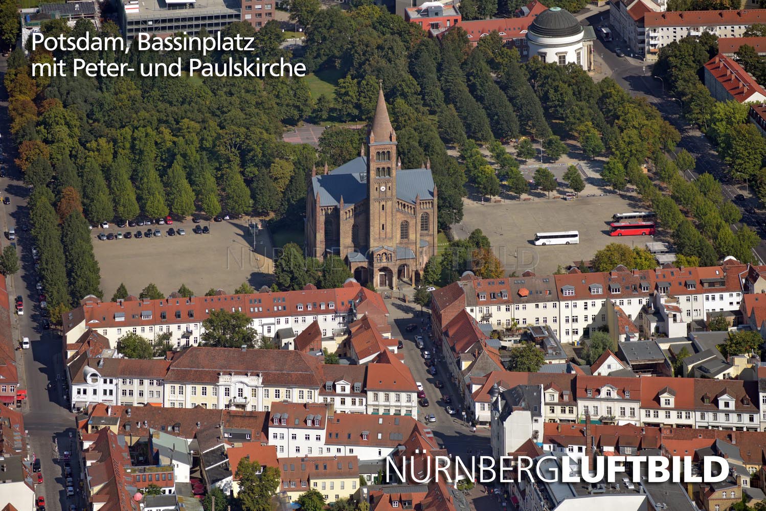 Potsdam, Bassinplatz mit Peter- und Paulskirche, Luftbild
