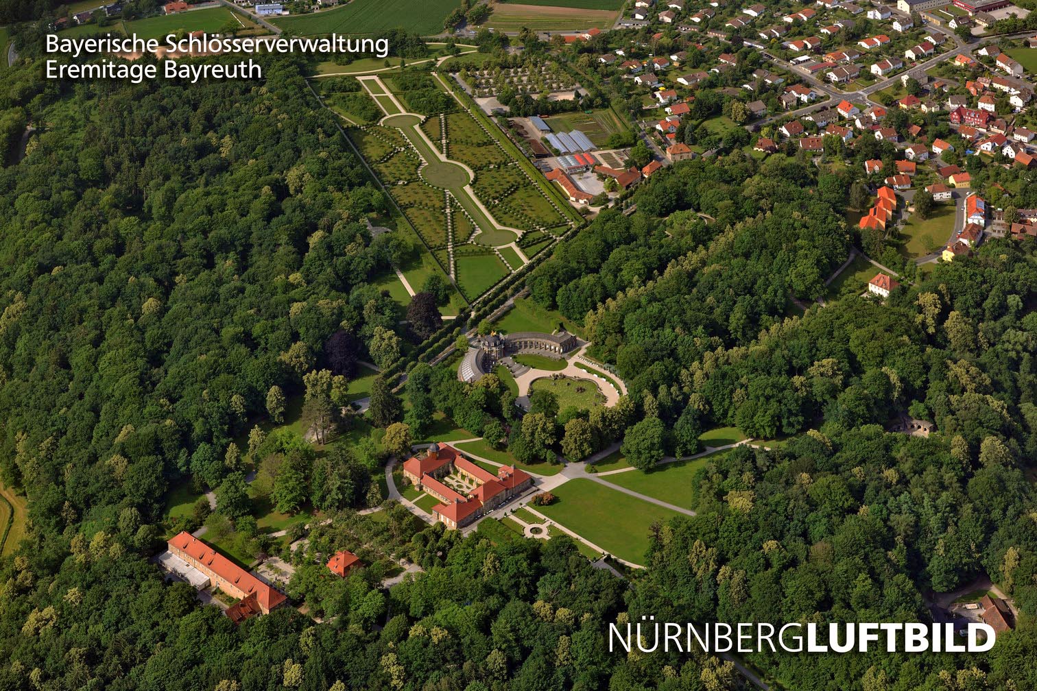Luftbild der Eremitage Bayreuth mit Altem und Neuem Schloss im Landschaftspark